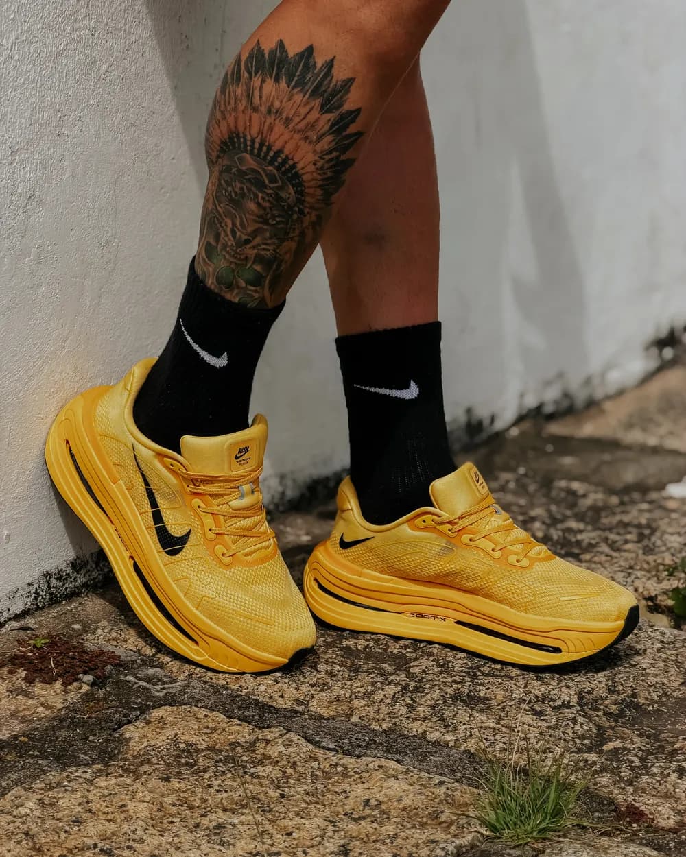Nike Vomero Premium amarelo, ângulo 1 de 2